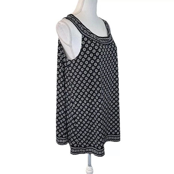 Max Studio Black And White Blouse Large Geometric Polka Dot Flowers Jersey Tank - Picture 2 of 5